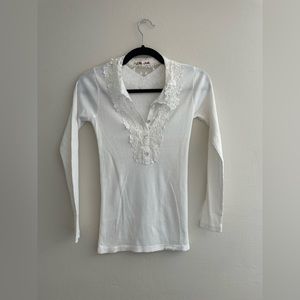 White Ribbed Long Sleeve Top with Lace Collar Detail and MOP Shell Buttons NWOT